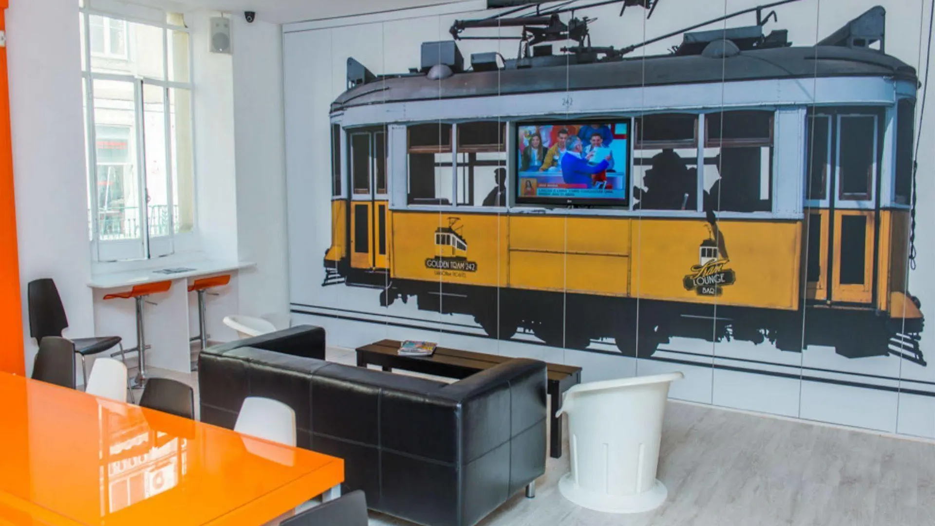 Golden Tram 242 Suites & Hostel Lisbona 0*,