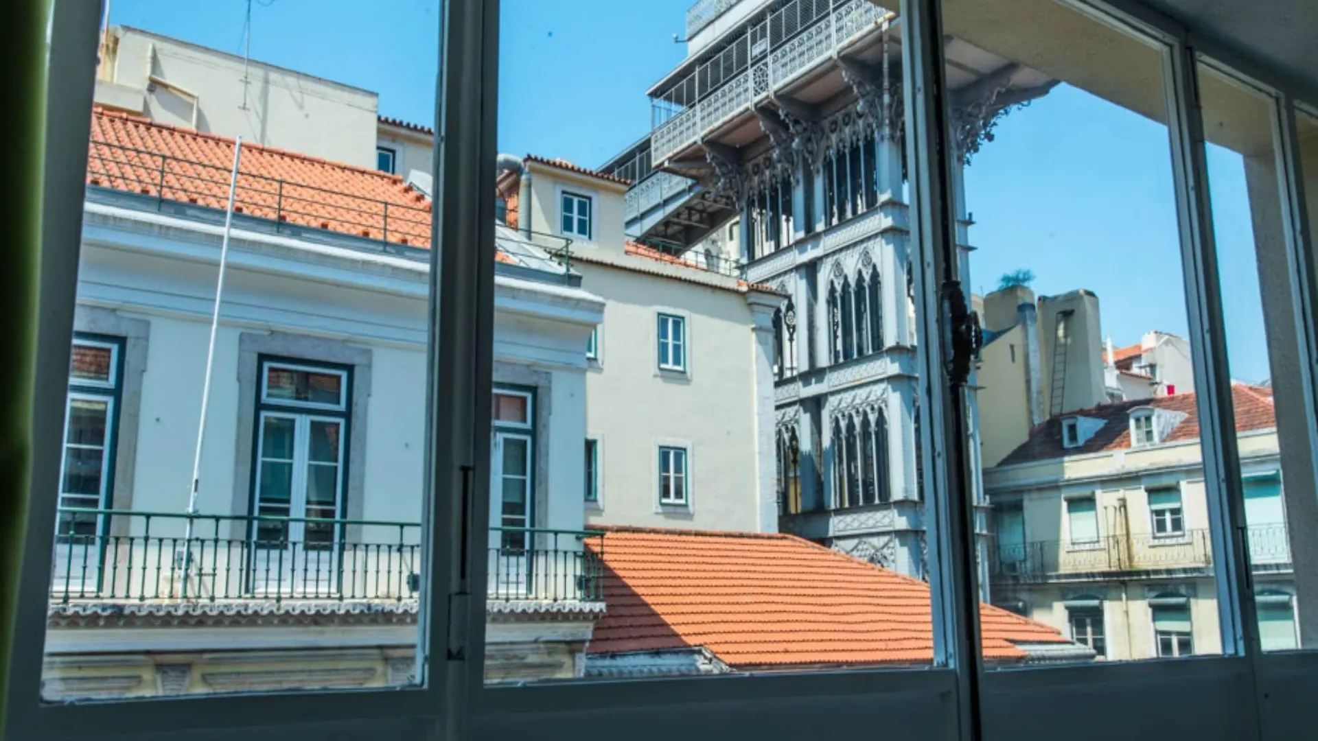 Golden Tram 242 Suites & Hostel Lisboa Portugal