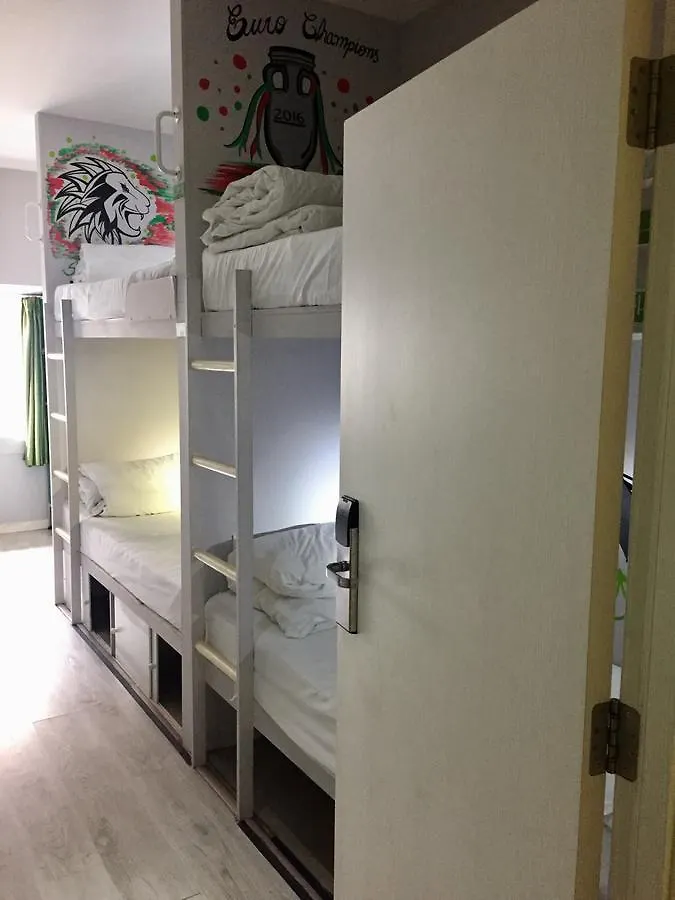 Golden Tram 242 Suites & Hostel Lisboa Portugal