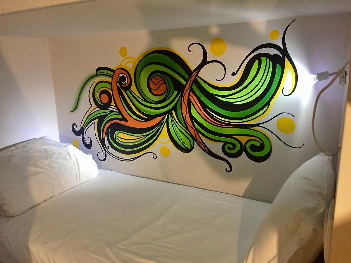 Golden Tram 242 Suites & Hostel Lisbon