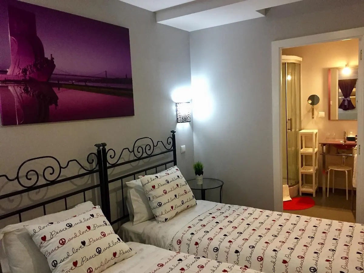 Golden Tram 242 Suites & Hostel Lisboa 0*,